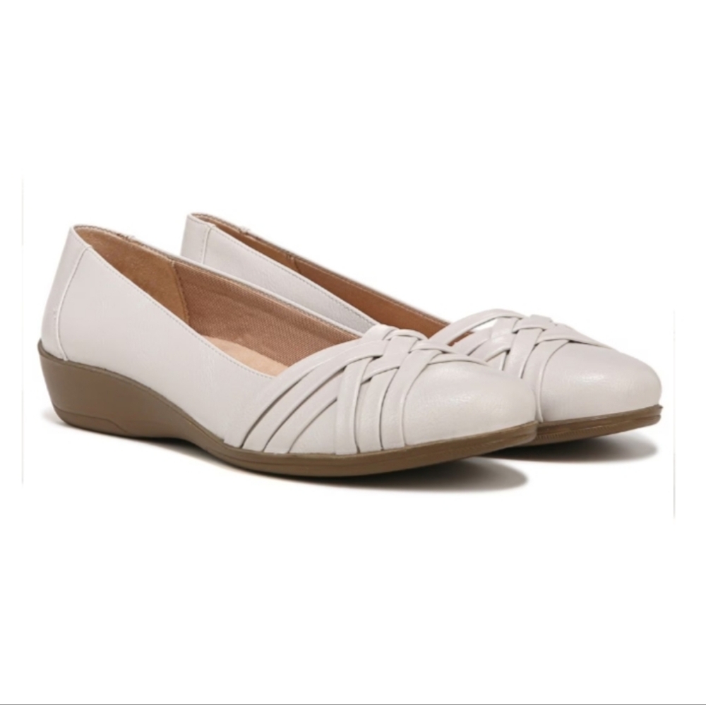 LifeStride Women’s Flats Shoes 7W Wide White Comfort Flex Slip On Casual Work